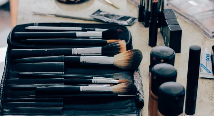 collaborate-with-make-up-artists-and photographers